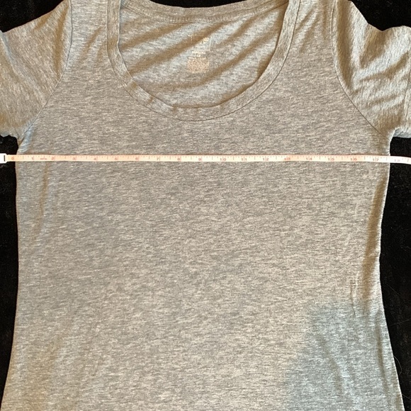 Set of 3 Basic Mossimo Supply Scoop Neck T Shirts 2 Medium One Small - Picture 8 of 12